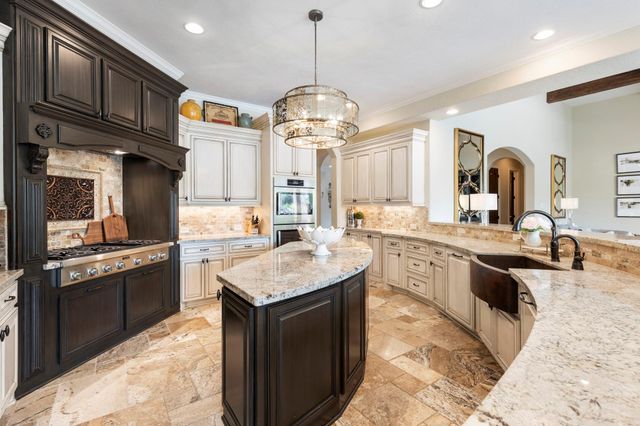 13 Pleasant Shadows Drive, Spring, TX 77389