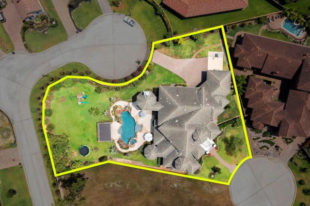 13 Pleasant Shadows Drive, Spring, TX 77389