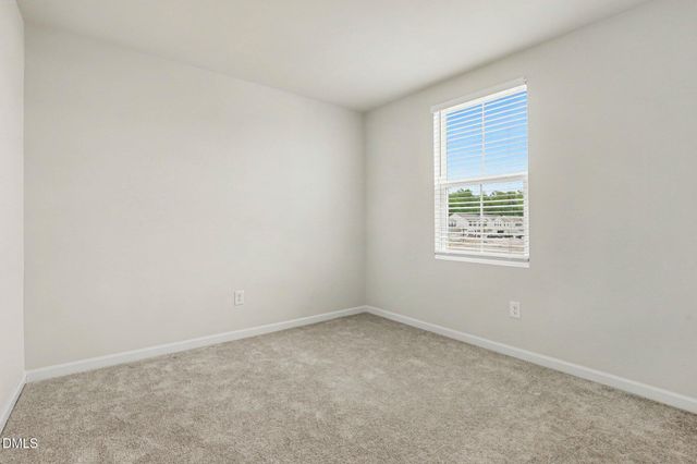 1476 Burgundy Bluff Lane, Zebulon, NC 27597