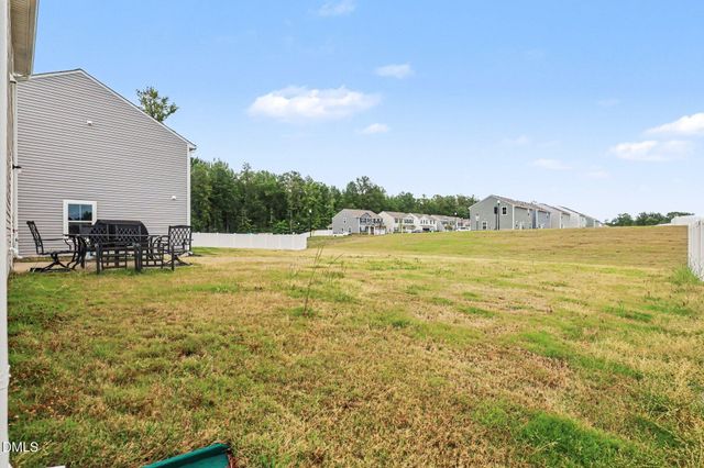 1476 Burgundy Bluff Lane, Zebulon, NC 27597