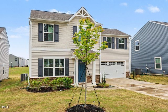 1476 Burgundy Bluff Lane, Zebulon, NC 27597