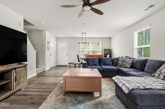 1476 Burgundy Bluff Lane, Zebulon, NC 27597