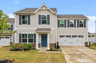 1476 Burgundy Bluff Lane, Zebulon, NC 27597