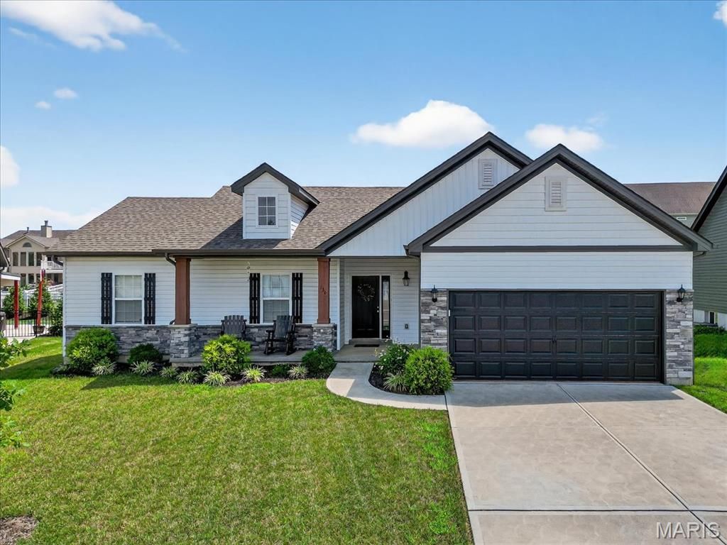 136 Hayfield Drive, Moscow Mills, MO 63362