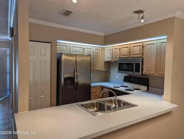 8529 STURBRIDGE Circle W, Jacksonville, FL 32244