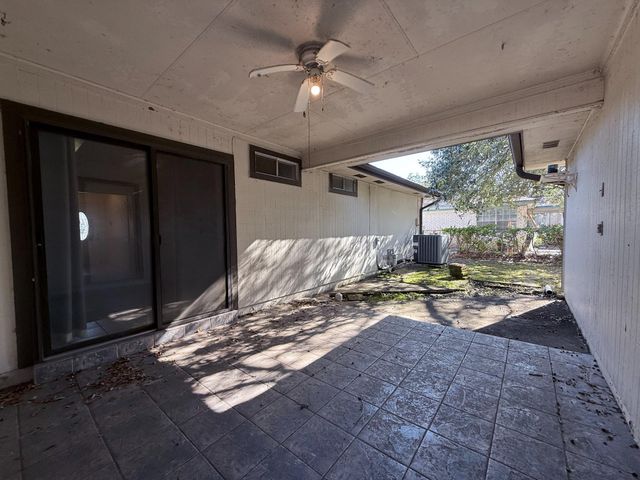 522 Charleston Square, Humble, TX 77338