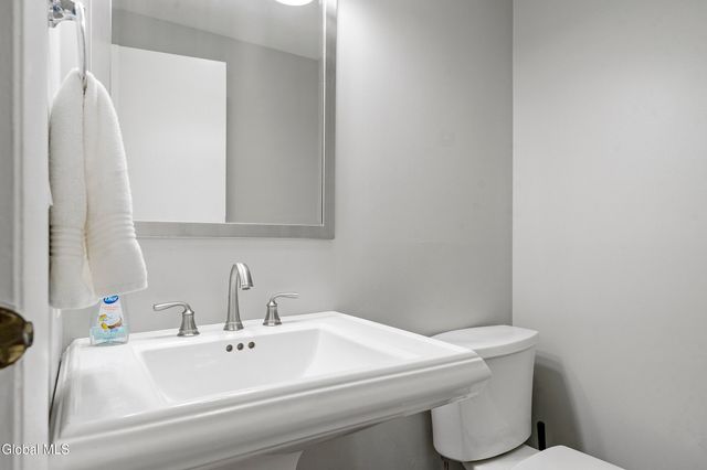 79 Pepperbush Place, Malta, NY 12020