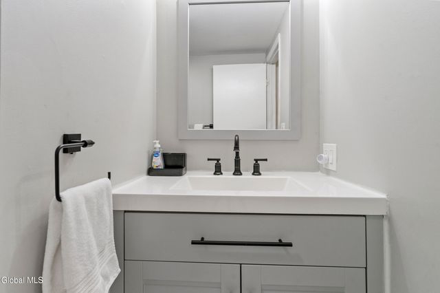 79 Pepperbush Place, Malta, NY 12020