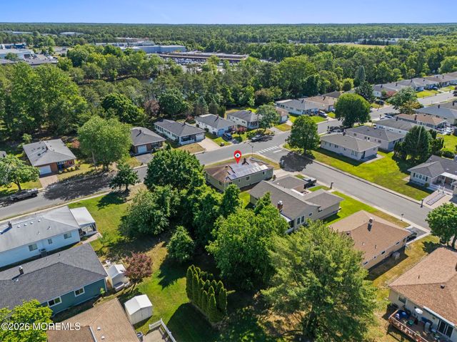 2 Biscayne Street, Toms River, NJ 08757