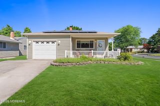 2 Biscayne Street, Toms River, NJ 08757