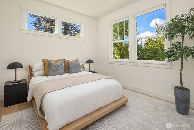 9323 126th Avenue NE, Kirkland, WA 98033