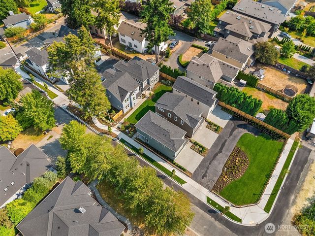 9323 126th Avenue NE, Kirkland, WA 98033