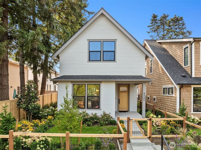 9323 126th Avenue NE, Kirkland, WA 98033
