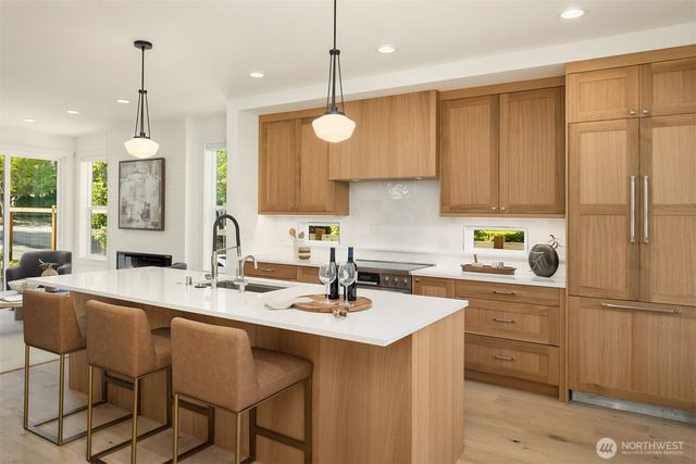 9323 126th Avenue NE, Kirkland, WA 98033