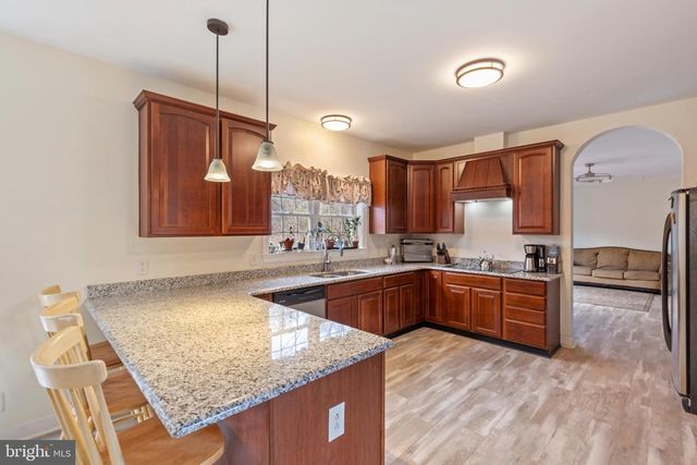 3336 HUNTING RIDGE RD, Winchester, VA 22603