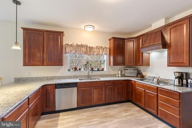 3336 HUNTING RIDGE RD, Winchester, VA 22603