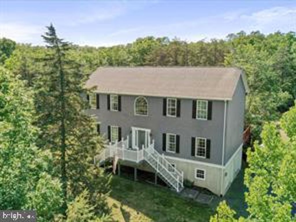 3336 HUNTING RIDGE RD, Winchester, VA 22603