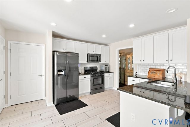621 La Von Dr, Richmond, VA 23227