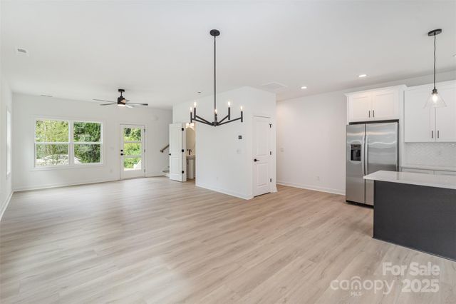 3928 Hager Drive, Charlotte, NC 28208