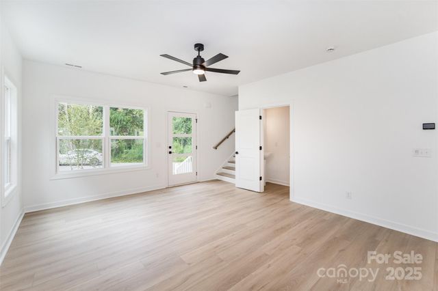 3928 Hager Drive, Charlotte, NC 28208