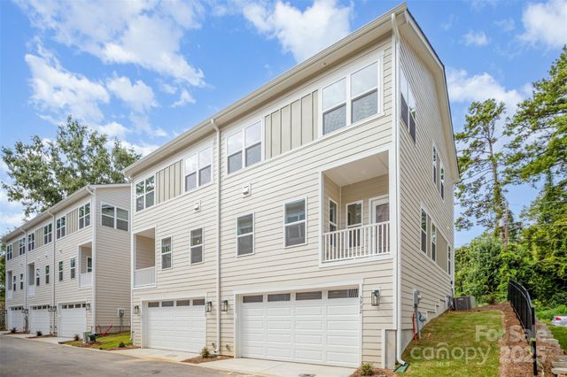3928 Hager Drive, Charlotte, NC 28208