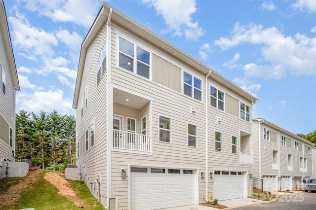 3928 Hager Drive, Charlotte, NC 28208