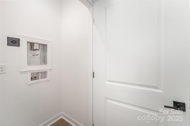 3928 Hager Drive, Charlotte, NC 28208