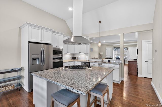 4 Strasser Place, Campbell Hall, NY 10916