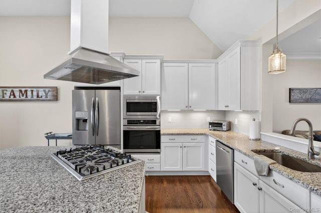 4 Strasser Place, Campbell Hall, NY 10916