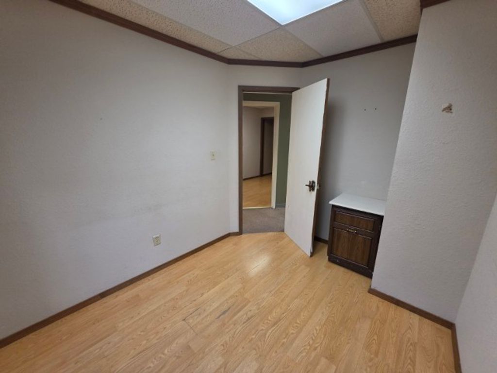 Image 20 of property listing at 2801 BROADWAY Street A, Mt Vernon, IL 62864