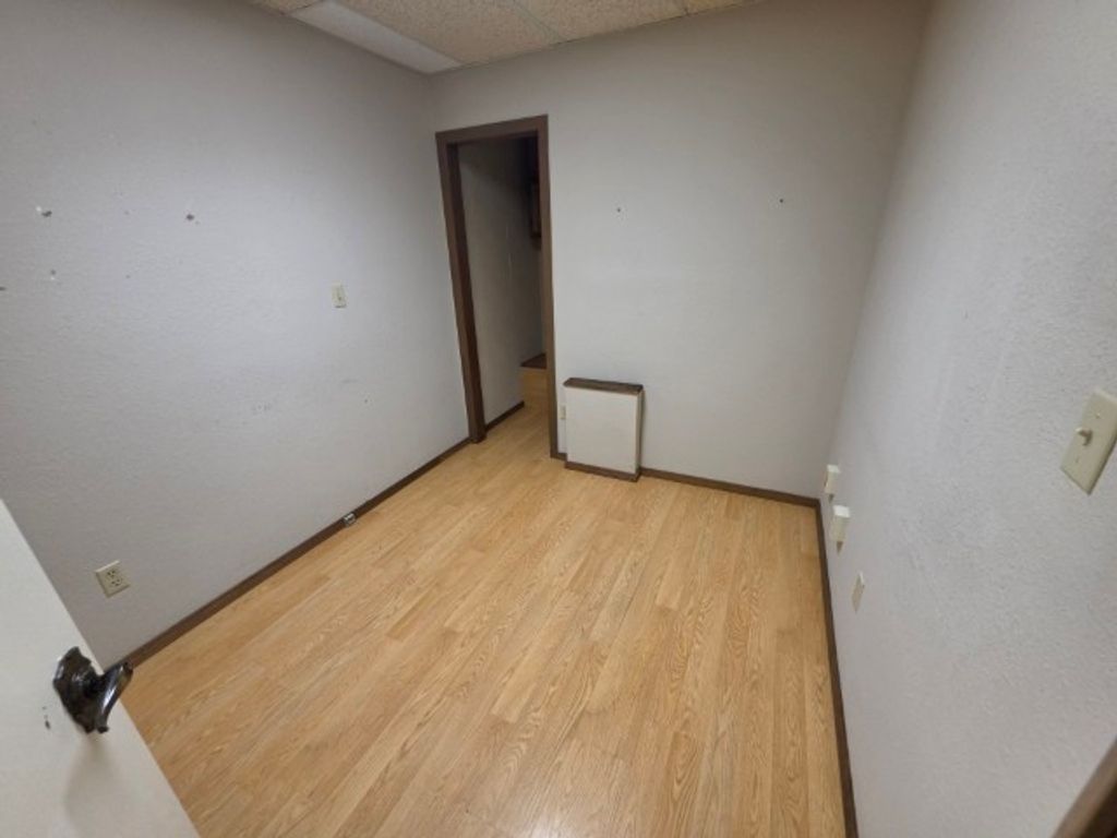 Image 7 of property listing at 2801 BROADWAY Street A, Mt Vernon, IL 62864