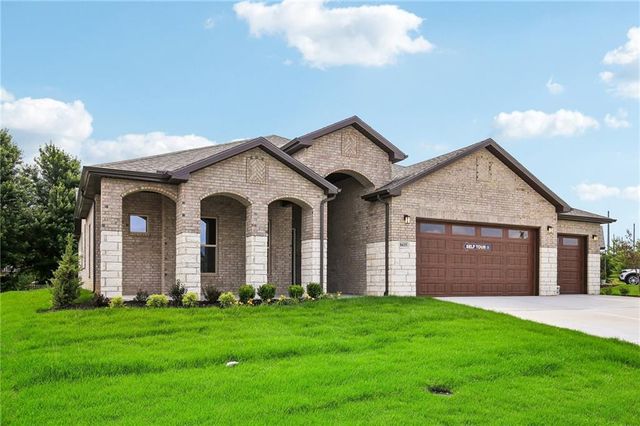 8435 Pickering Street, Lenexa, KS 66227