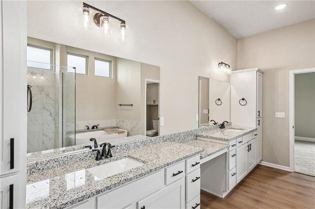 8435 Pickering Street, Lenexa, KS 66227