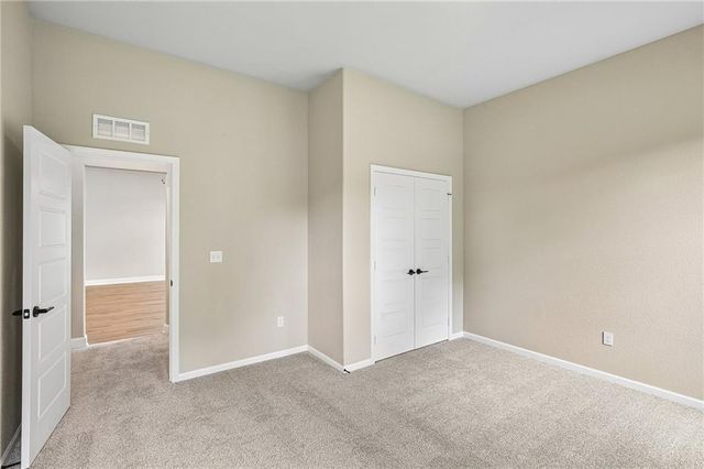 8435 Pickering Street, Lenexa, KS 66227