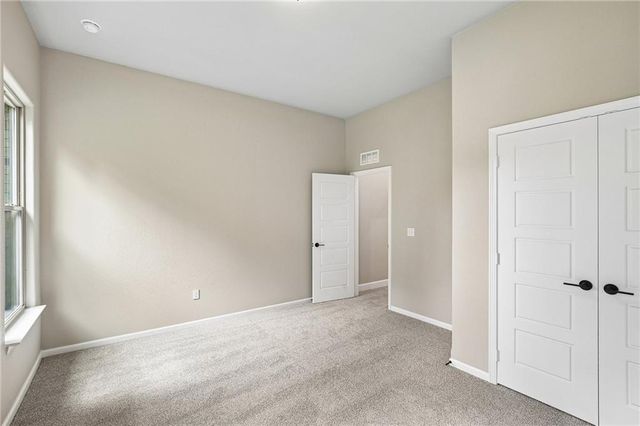 8435 Pickering Street, Lenexa, KS 66227