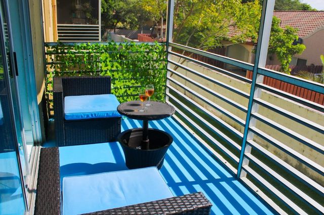 3120 N Pine Island Road 203, Sunrise, FL 33351