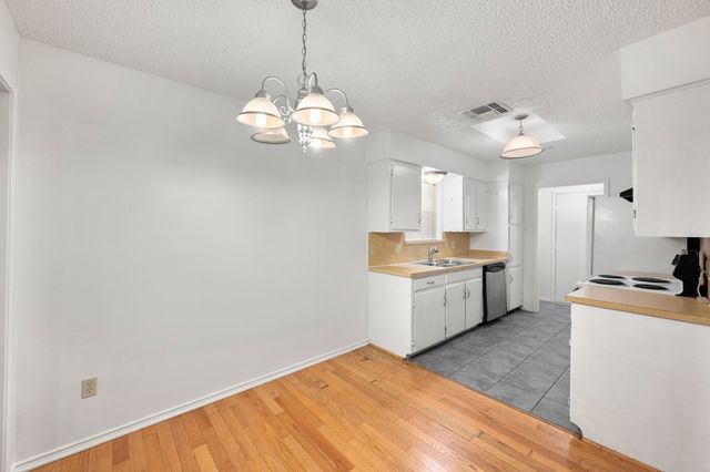 6436 Ridglea Drive, Watauga, TX 76148