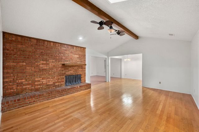 6436 Ridglea Drive, Watauga, TX 76148