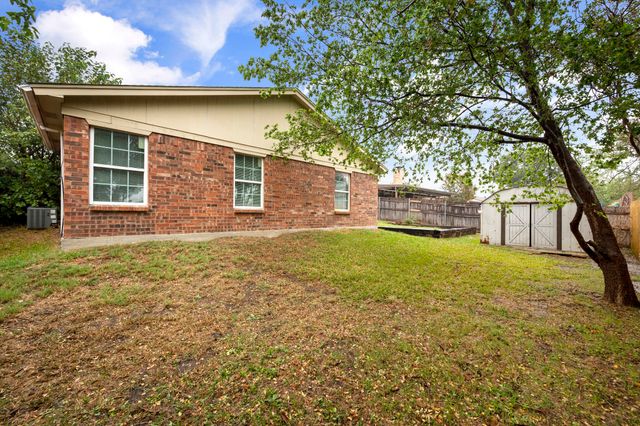 6436 Ridglea Drive, Watauga, TX 76148