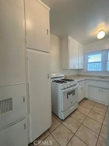 226 Garnet C, Upland, CA 91786
