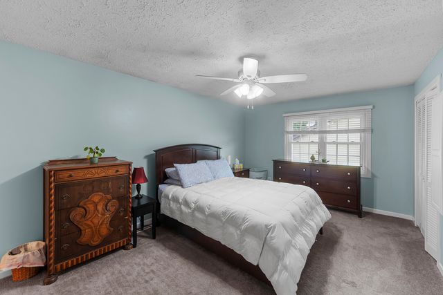 5807 FILLMORE Street, Davenport, IA 52806