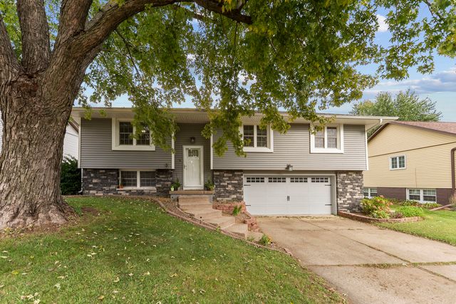 5807 FILLMORE Street, Davenport, IA 52806