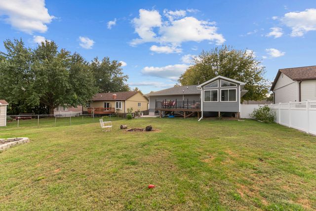 5807 FILLMORE Street, Davenport, IA 52806