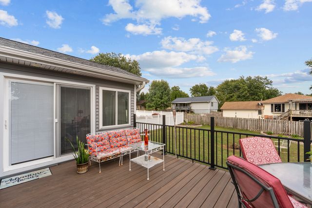 5807 FILLMORE Street, Davenport, IA 52806
