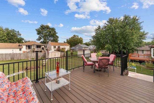 5807 FILLMORE Street, Davenport, IA 52806