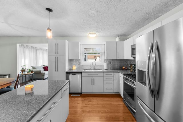 5807 FILLMORE Street, Davenport, IA 52806