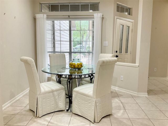 186 N Valley Oaks Circle, The Woodlands, TX 77382