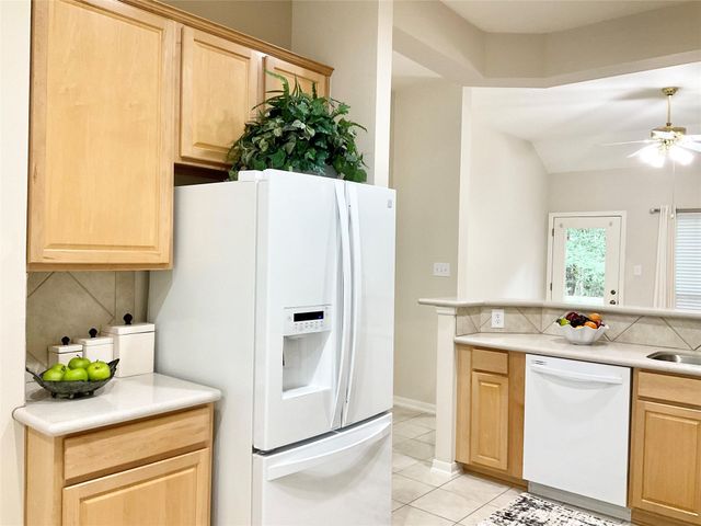 186 N Valley Oaks Circle, The Woodlands, TX 77382