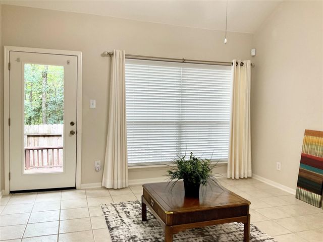 186 N Valley Oaks Circle, The Woodlands, TX 77382