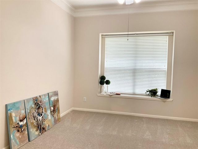 186 N Valley Oaks Circle, The Woodlands, TX 77382